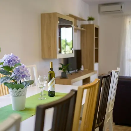 Casa Bizzarra Vikendica