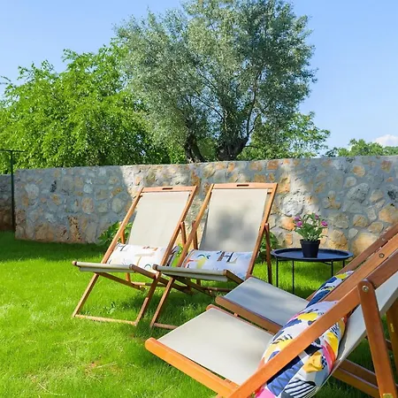 Casa Bizzarra Nyaraló *