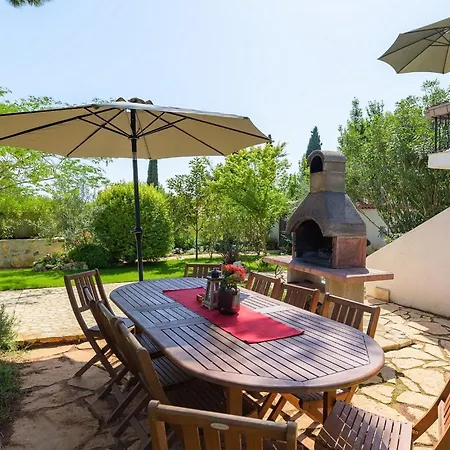 Nyaraló Casa Bizzarra *