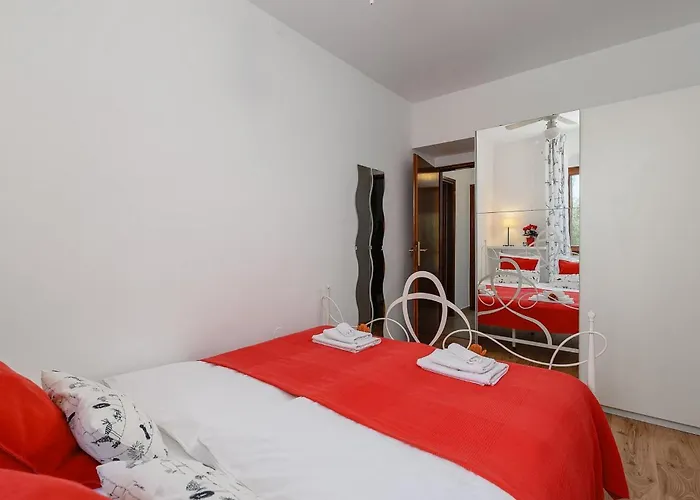 Holiday home Casa Bizzarra *